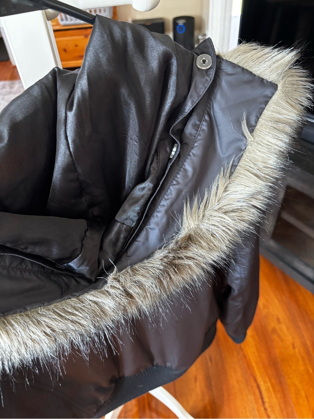 Columbia Women's Black Hooded Bomber Jacket - Picture 5 of 9